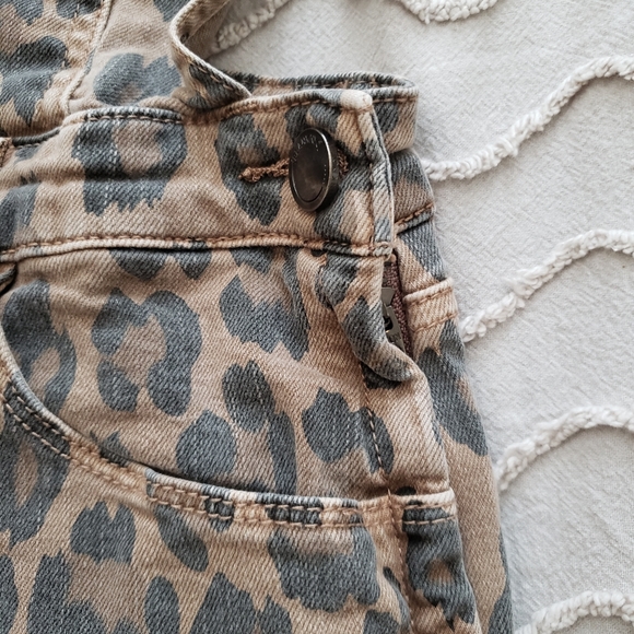 BLANK NYC Shortall in Catwalk - Picture 6 of 15